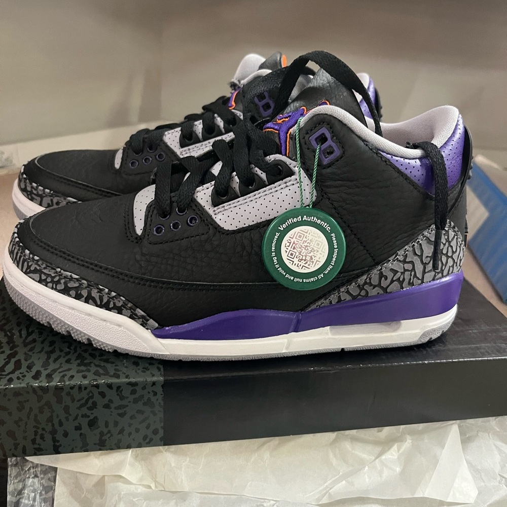 Jordan 3 Retro Black Court Purple size 5 in boys